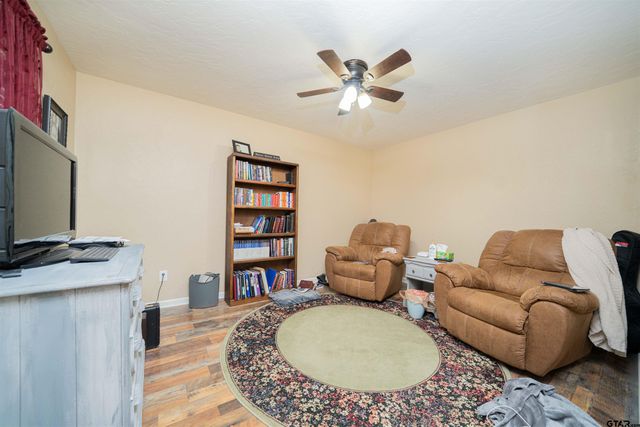 525 Lake Gladewater Rd, Gladewater, TX 75647