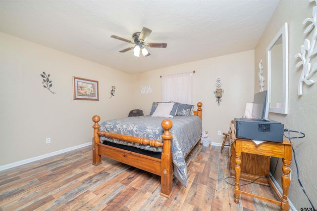 525 Lake Gladewater Rd, Gladewater, TX 75647