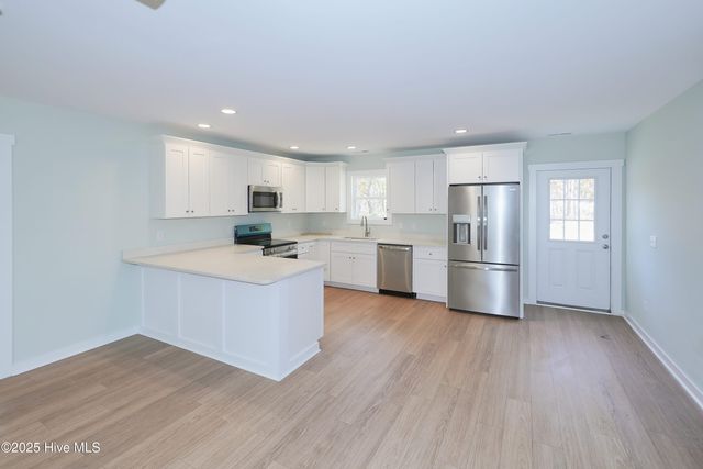 649 Prospect Road, Southport, NC 28461