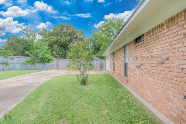 1407 Edgemont Circle, Bossier City, LA 71111