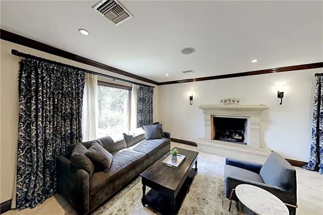 12403 Erwin Street, North Hollywood, CA 91606