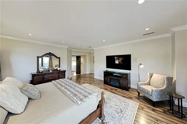 12403 Erwin Street, North Hollywood, CA 91606