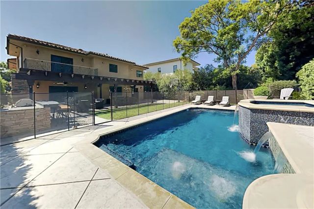 12403 Erwin Street, North Hollywood, CA 91606