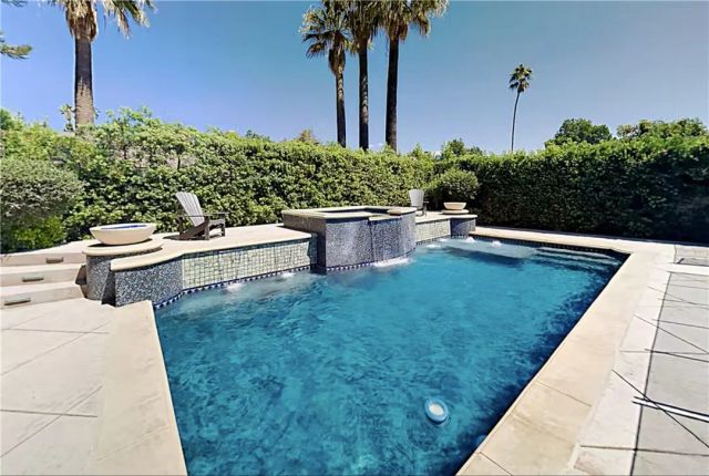 12403 Erwin Street, North Hollywood, CA 91606