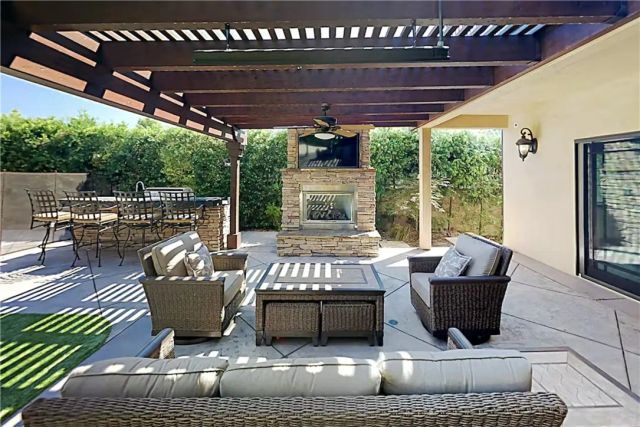 12403 Erwin Street, North Hollywood, CA 91606