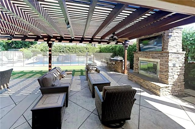 12403 Erwin Street, North Hollywood, CA 91606