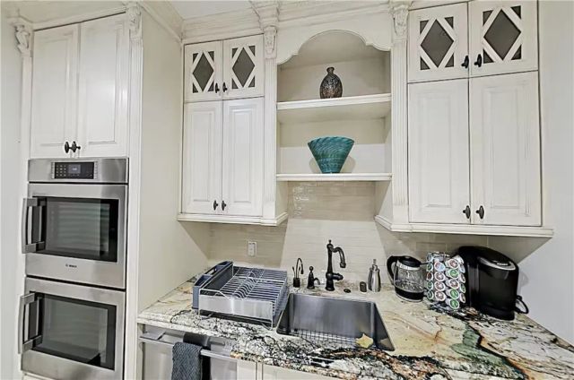 12403 Erwin Street, North Hollywood, CA 91606