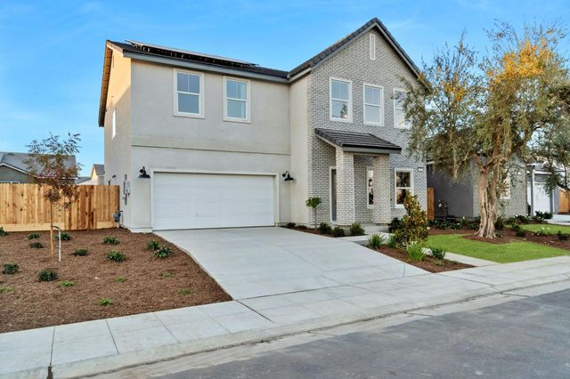 878 Traverse Drive S, Madera, CA 93636