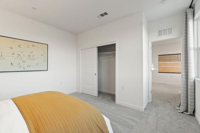 878 Traverse Drive S, Madera, CA 93636