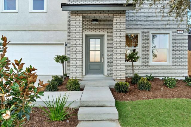 878 Traverse Drive S, Madera, CA 93636