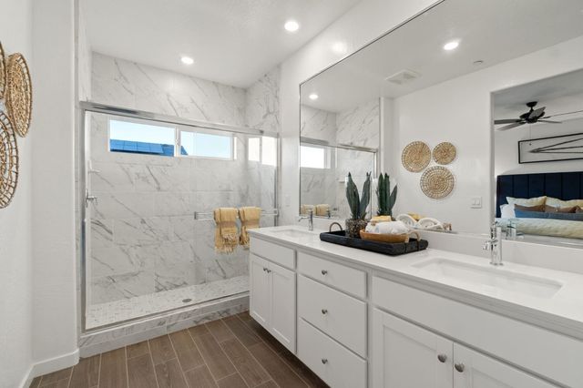 878 Traverse Drive S, Madera, CA 93636