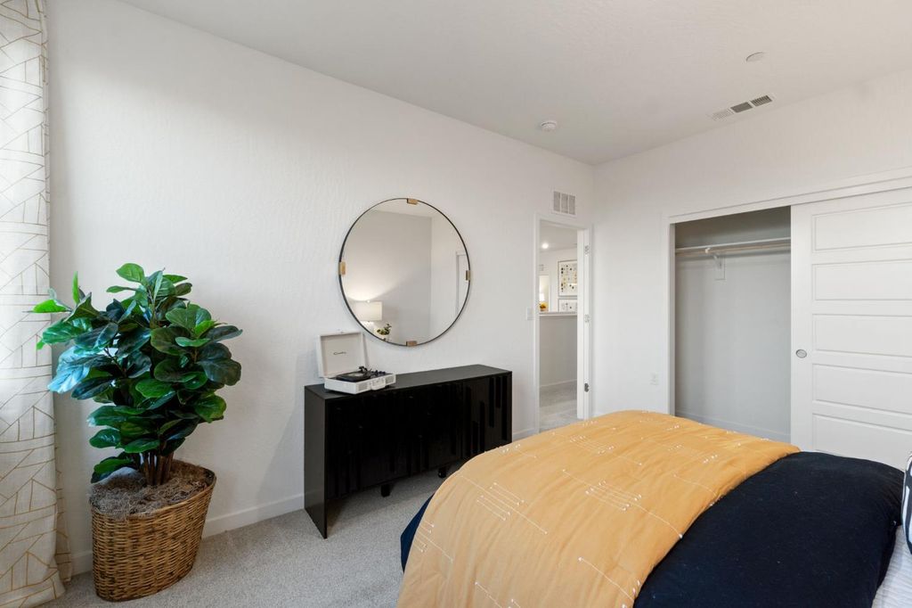 Image 26 of property listing at 878 Traverse Drive S, Madera, CA 93636