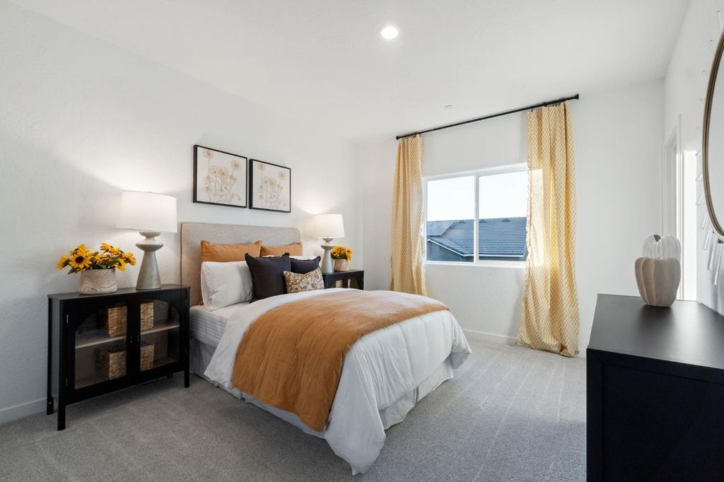 Image 27 of property listing at 878 Traverse Drive S, Madera, CA 93636