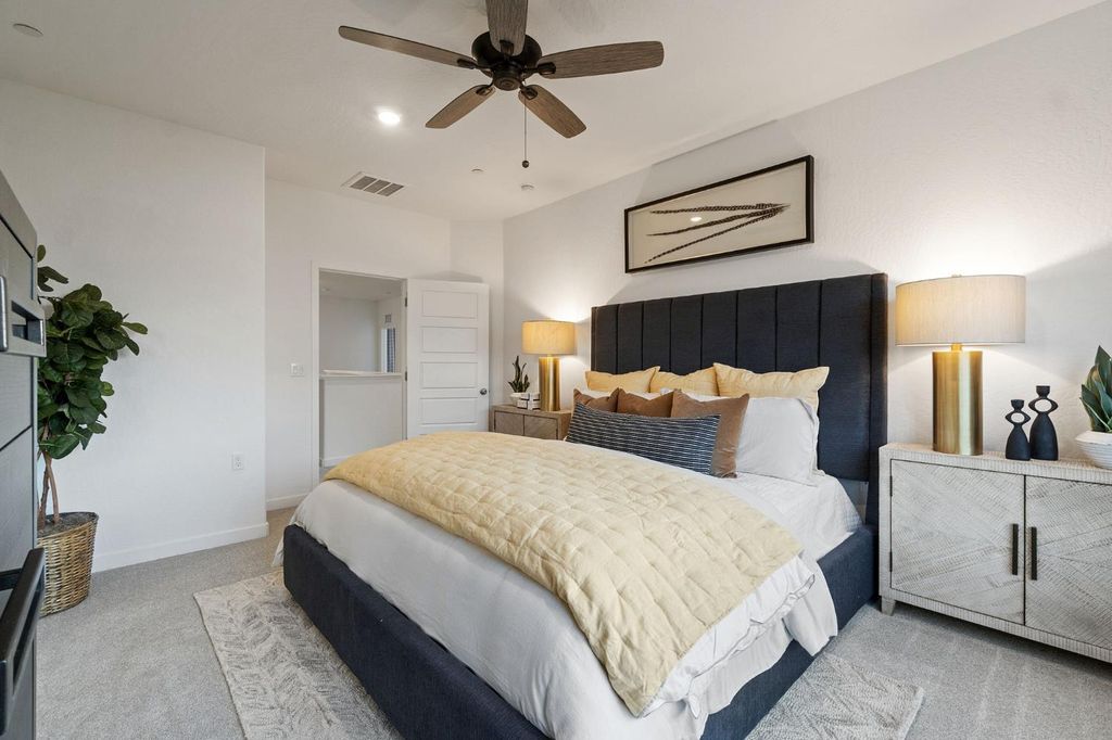 Image 32 of property listing at 878 Traverse Drive S, Madera, CA 93636