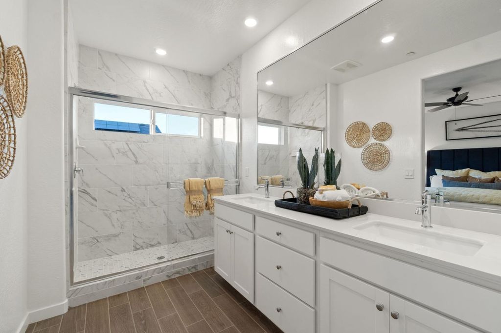 Image 34 of property listing at 878 Traverse Drive S, Madera, CA 93636