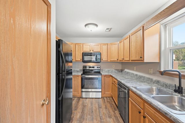 502 Freds Court, Kendallville, IN 46755
