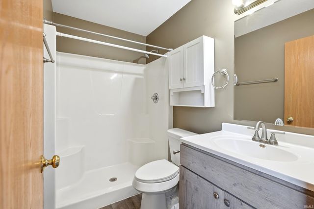 502 Freds Court, Kendallville, IN 46755