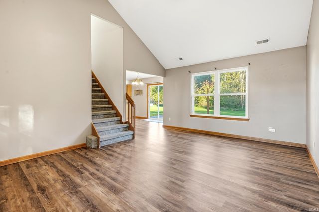 502 Freds Court, Kendallville, IN 46755