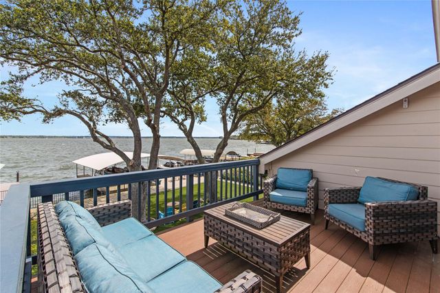 3726 Walden Estates Drive, Montgomery, TX 77356