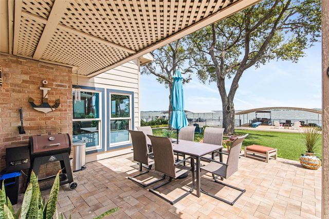 3726 Walden Estates Drive, Montgomery, TX 77356