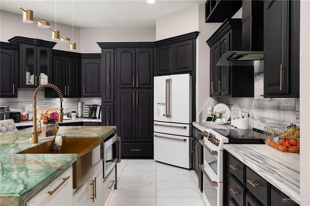 1509 Dora Jeanne Drive, Mission, TX 78572