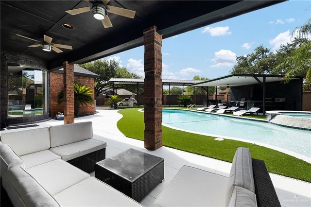 1509 Dora Jeanne Drive, Mission, TX 78572