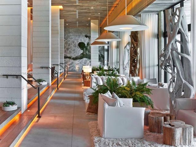 102 24th Street 1427, Miami Beach, FL 33139