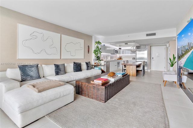 102 24th Street 1427, Miami Beach, FL 33139
