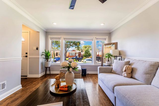 3507 W 77th Street, Chicago, IL 60652