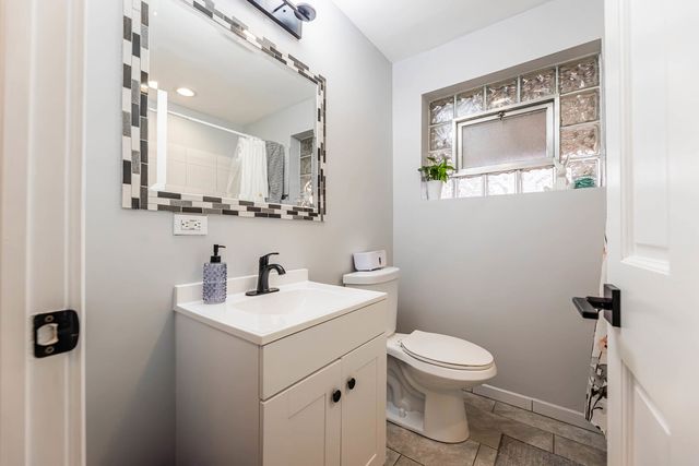 3507 W 77th Street, Chicago, IL 60652