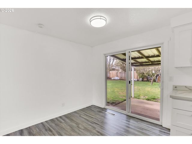 597 Se 13TH Ave, Hillsboro, OR 97123