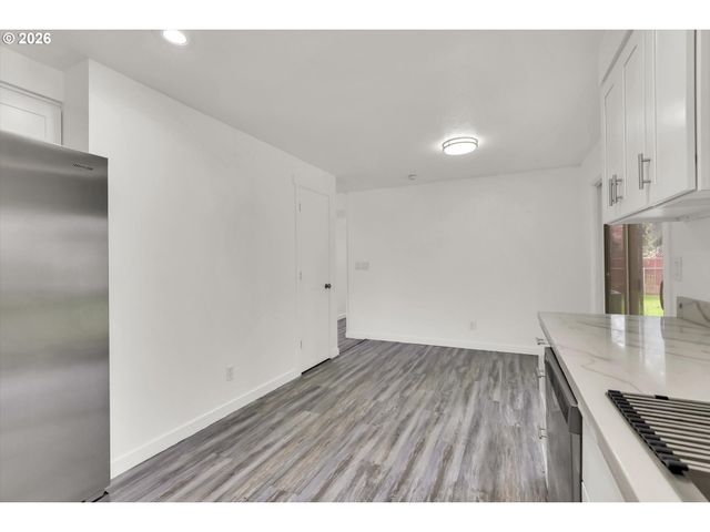 597 Se 13TH Ave, Hillsboro, OR 97123