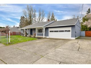 597 Se 13TH Ave, Hillsboro, OR 97123