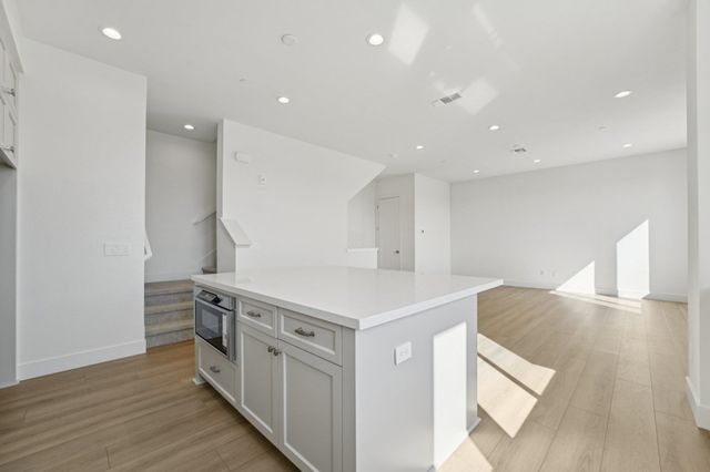 1933 Grand Street, Alameda, CA 94501