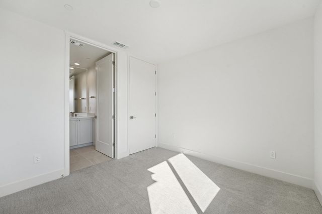 1933 Grand Street, Alameda, CA 94501