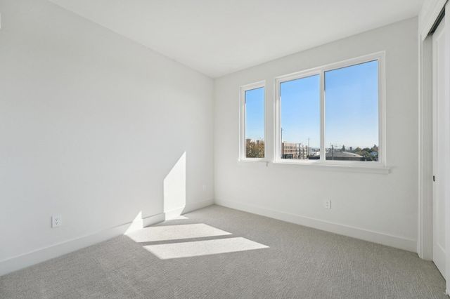 1933 Grand Street, Alameda, CA 94501