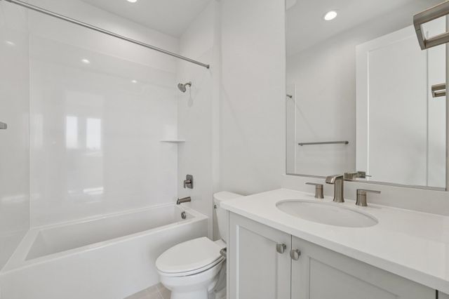 1933 Grand Street, Alameda, CA 94501