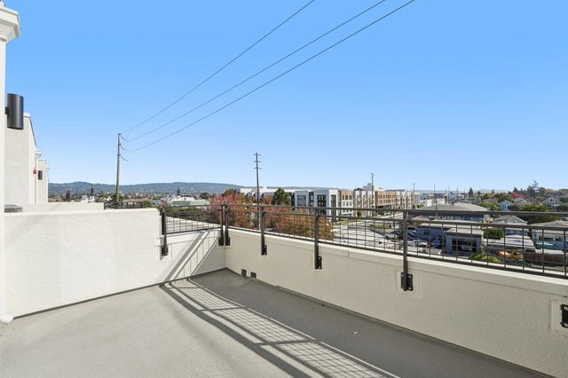 1933 Grand Street, Alameda, CA 94501