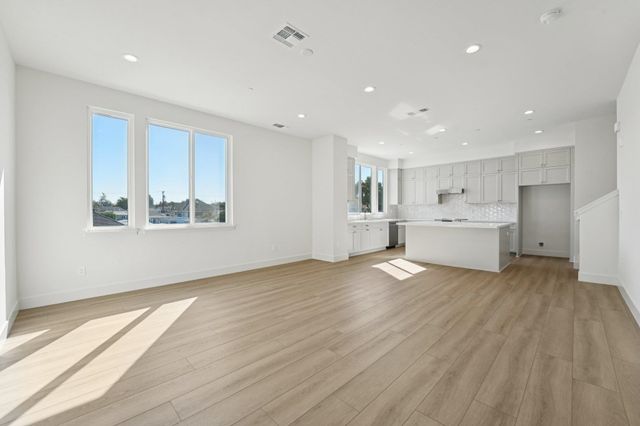 1933 Grand Street, Alameda, CA 94501