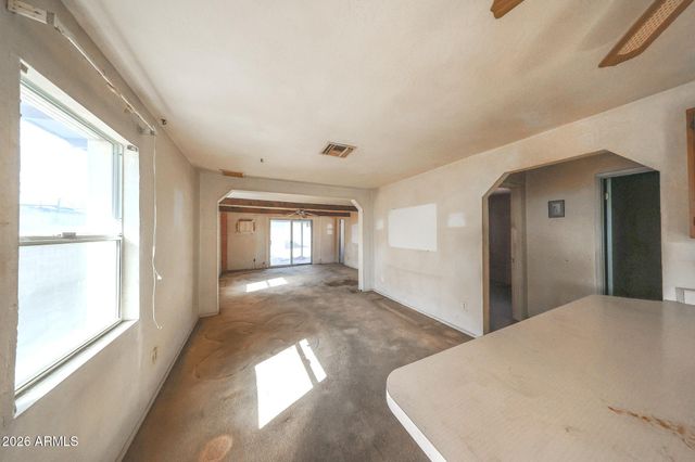 2620 N 29TH Street, Phoenix, AZ 85008