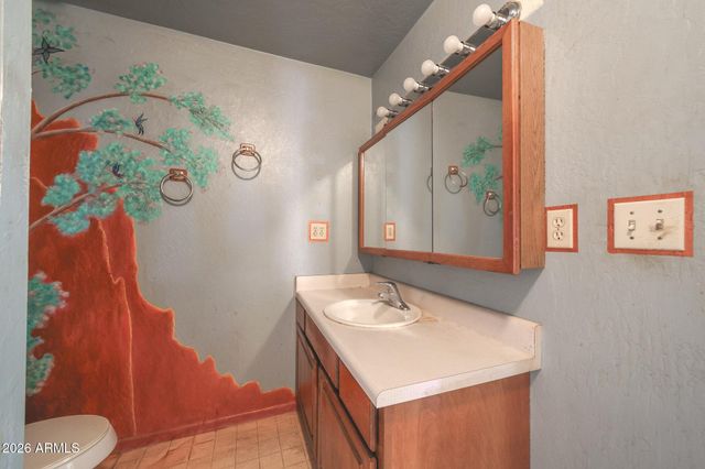 2620 N 29TH Street, Phoenix, AZ 85008