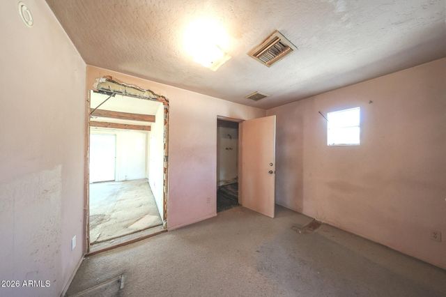 2620 N 29TH Street, Phoenix, AZ 85008