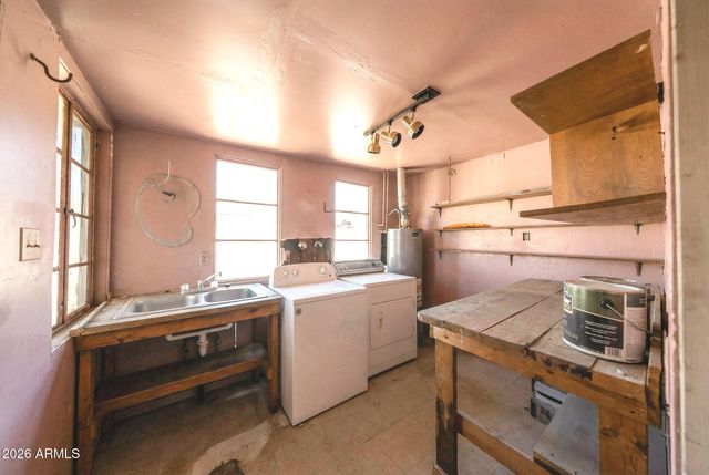 2620 N 29TH Street, Phoenix, AZ 85008