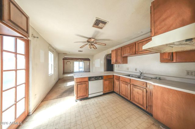 2620 N 29TH Street, Phoenix, AZ 85008