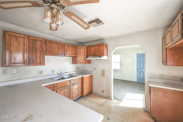 2620 N 29TH Street, Phoenix, AZ 85008