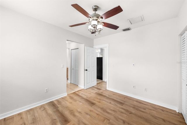 6601 N WELLINGTON AVENUE, Tampa, FL 33604