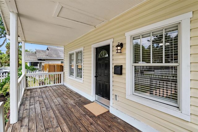 6601 N WELLINGTON AVENUE, Tampa, FL 33604