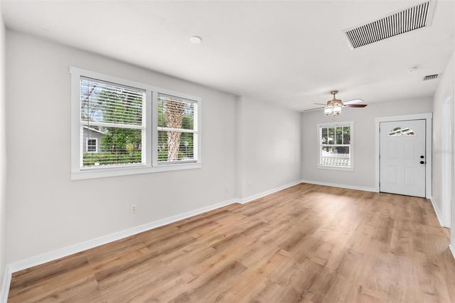 6601 N WELLINGTON AVENUE, Tampa, FL 33604