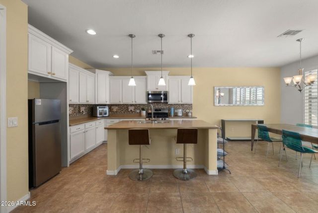 2407 W MAYA Way, Phoenix, AZ 85085