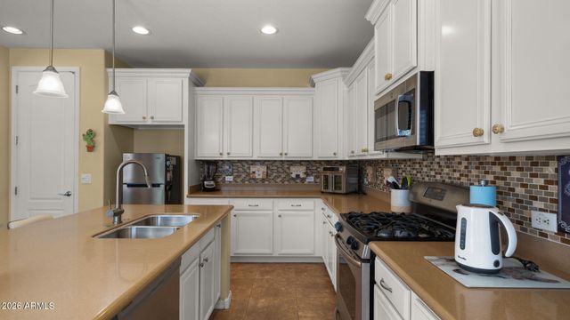 2407 W MAYA Way, Phoenix, AZ 85085